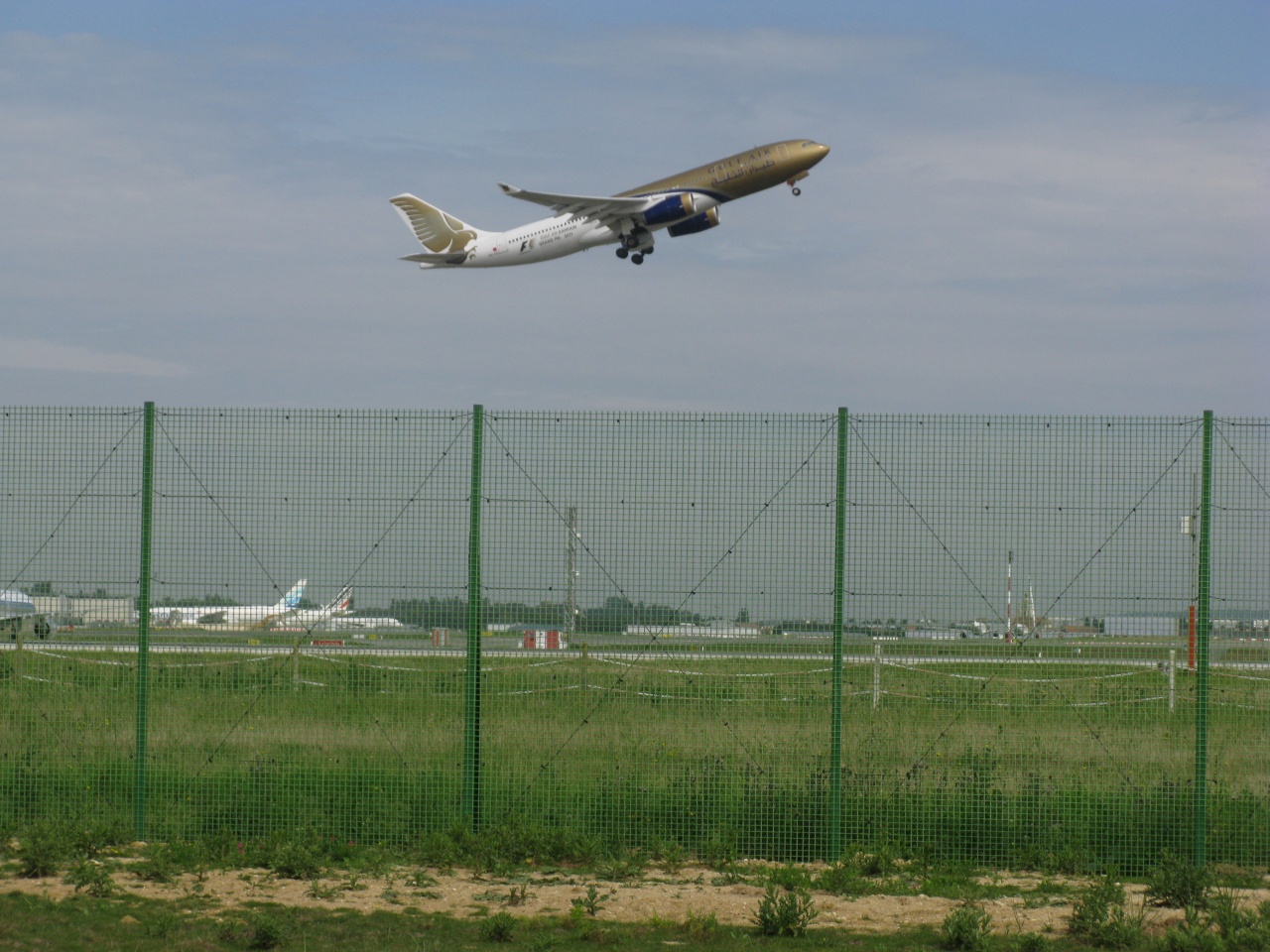 2011-08-02-201-CDG-ZONE IV-I